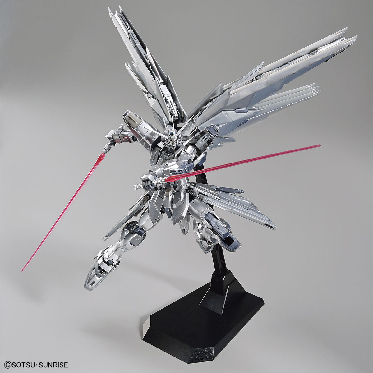 MG 1 100 THE GUNDAM BASE LIMITED FREEDOM GUNDAM Ver 2 0 SILVER COATING