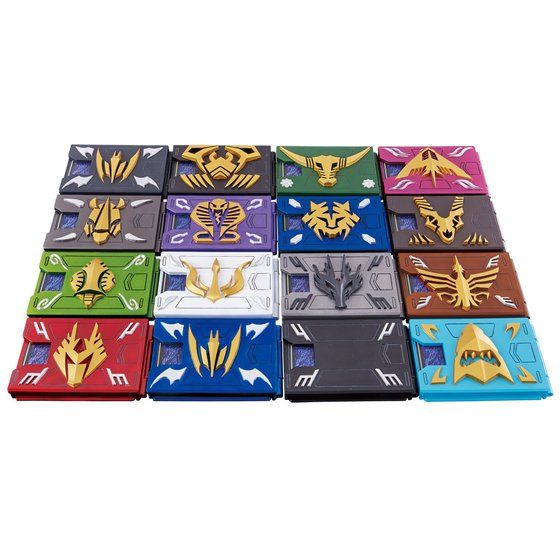 COMPLETE SELECTION MODIFICATION V BUCKLE & DRAGVISOR | Kamen Rider