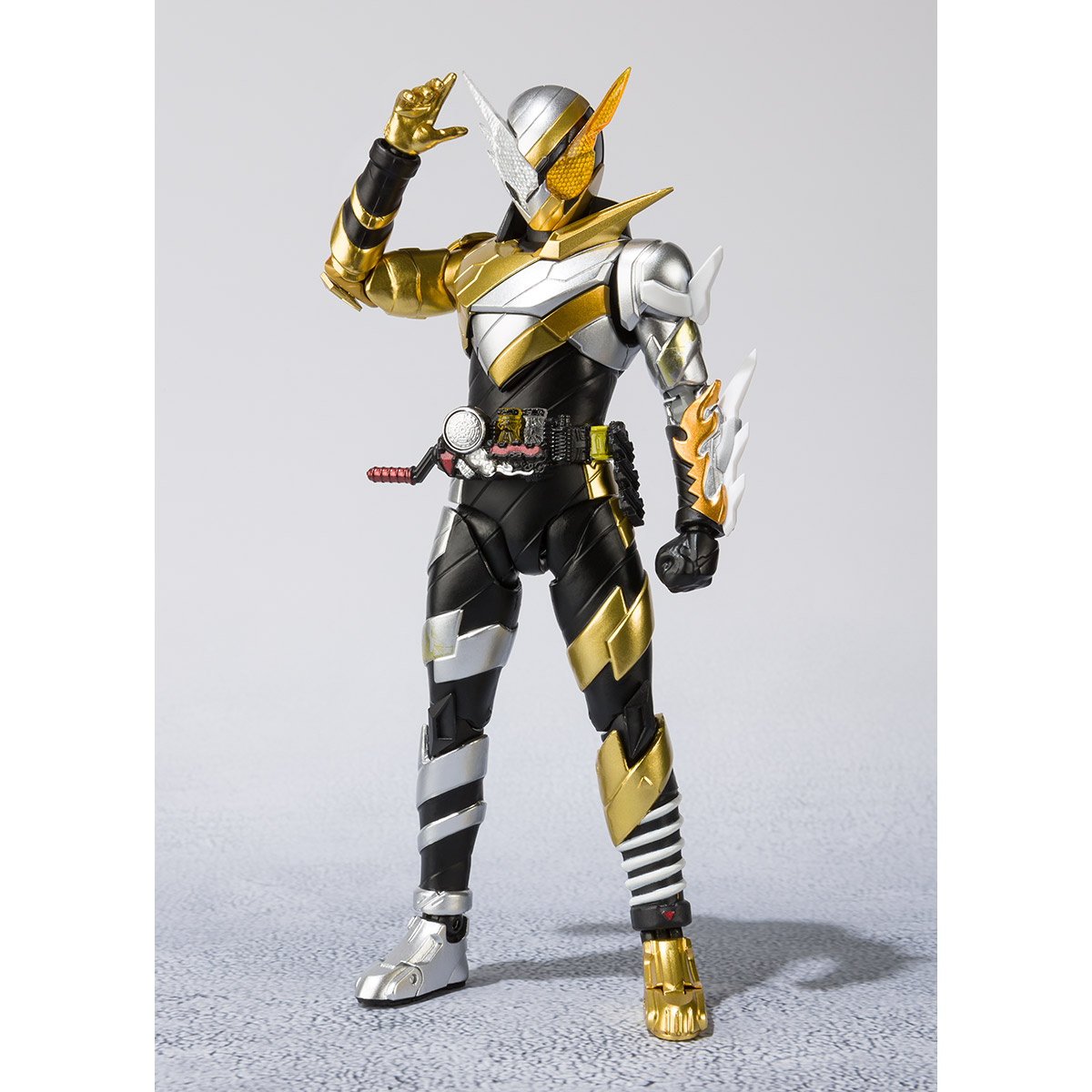 S.H.Figuarts KAMEN RIDER BUILD TRIAL FORM RABBITDRAGON | Kamen