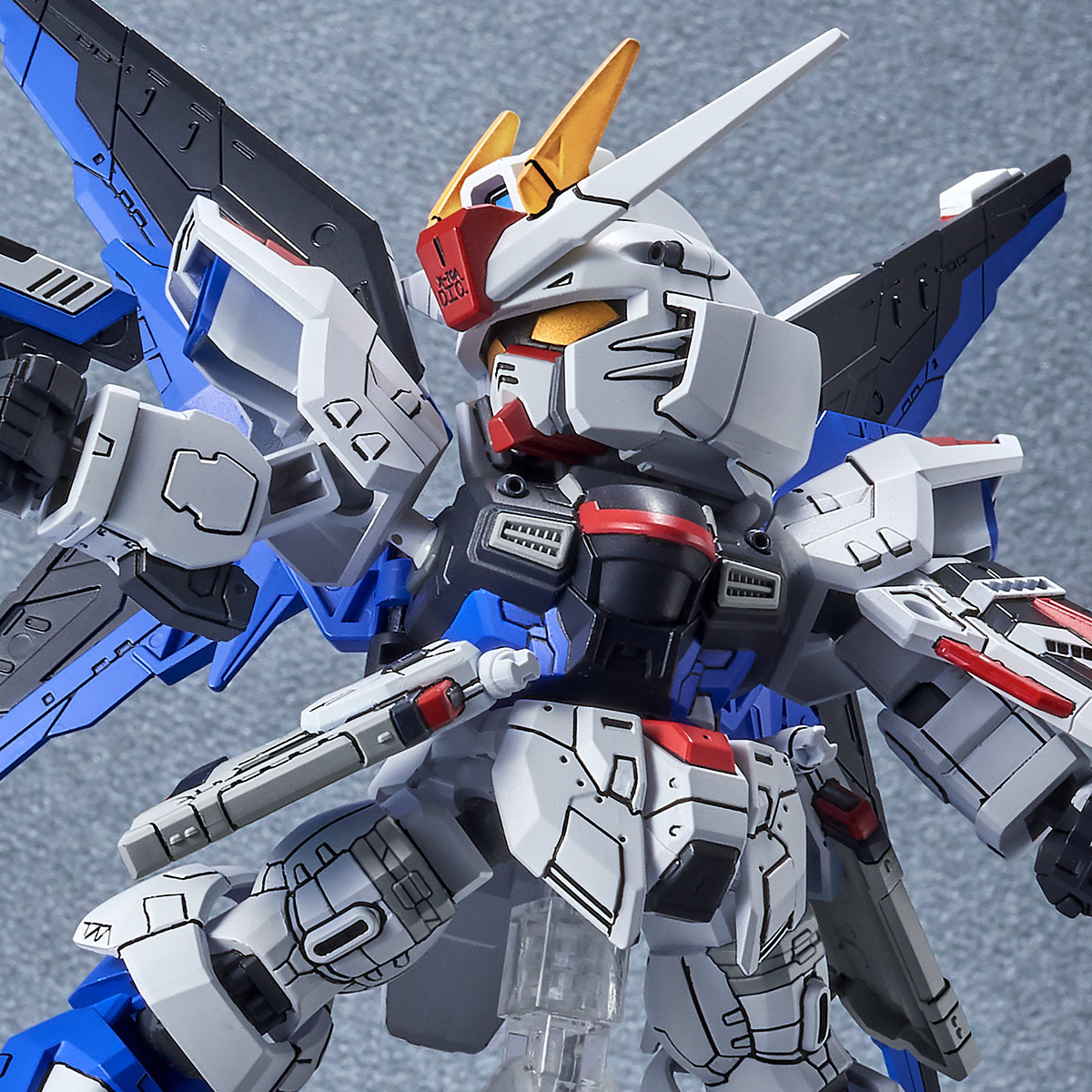SD GUNDAM EX-STANDARD THE GUNDAM BASE LIMITED ZGMF-X10A FREEDOM
