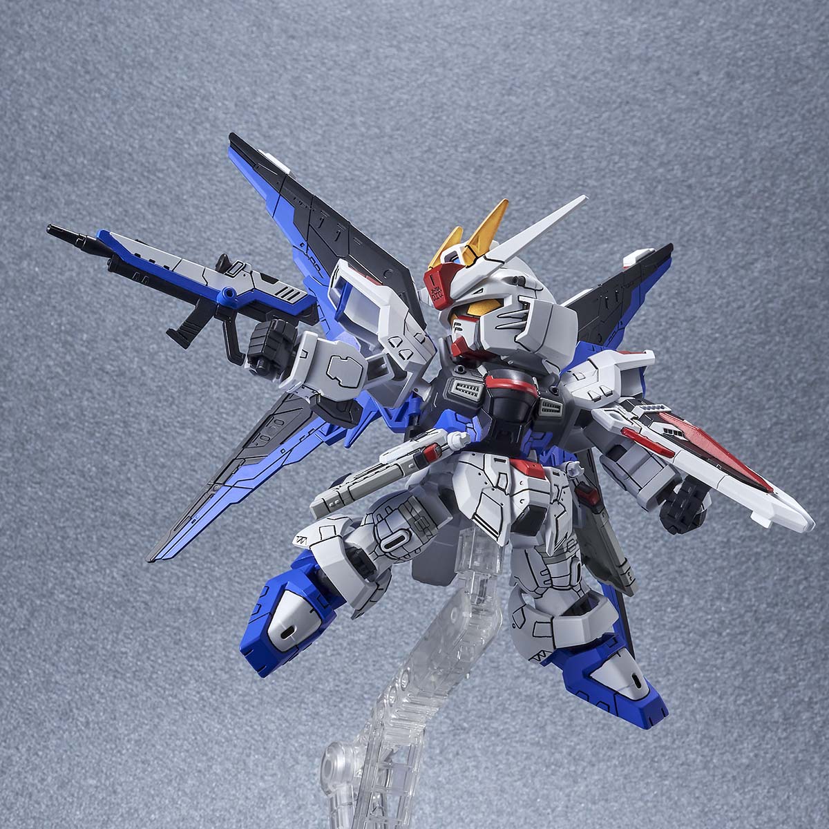 SD GUNDAM EX-STANDARD THE GUNDAM BASE LIMITED ZGMF-X10A FREEDOM