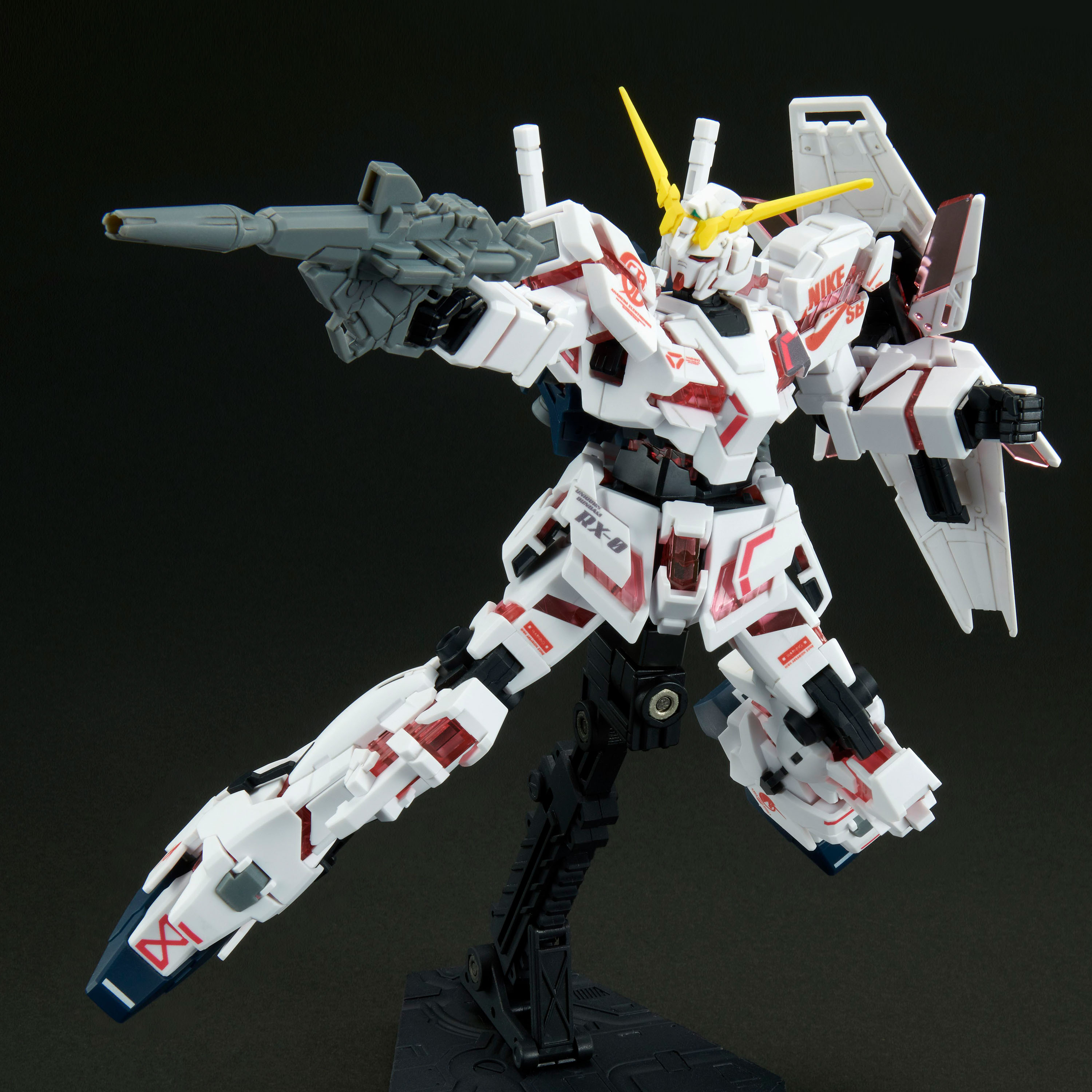 HG 1/144 UNICORN GUNDAM (DESTROY MODE) Ver.NIKE SB [Jan 2022