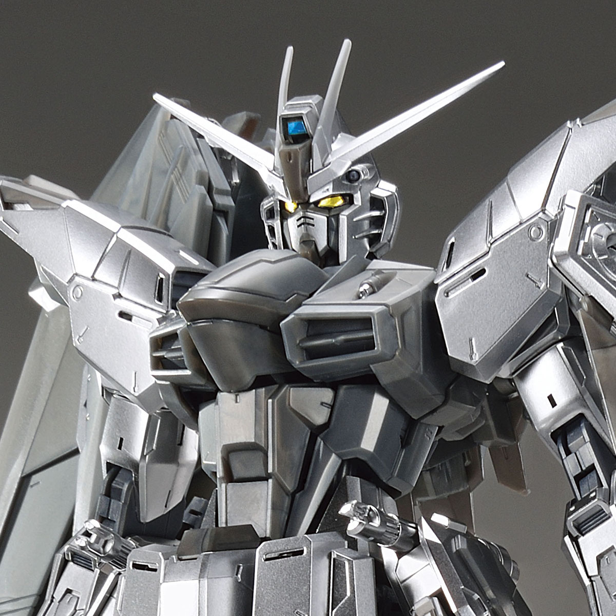 MG 1/100 THE GUNDAM BASE LIMITED FREEDOM GUNDAM Ver.2.0[SILVER