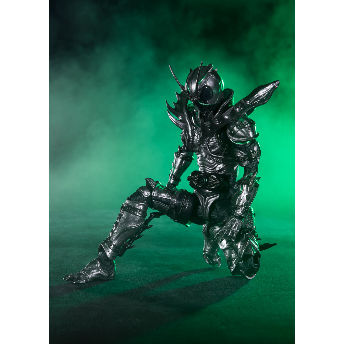 S.H.Figuarts KAMEN RIDER SHADOWMOON | Kamen Rider | PREMIUM BANDAI