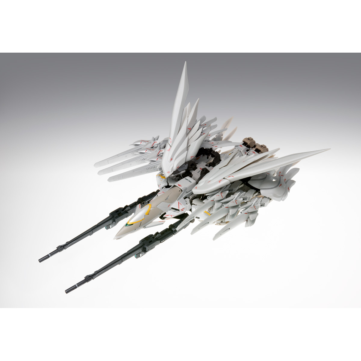 GUNDAM FIX FIGURATION METAL COMPOSITE WING GUNDAM SNOW WHITE