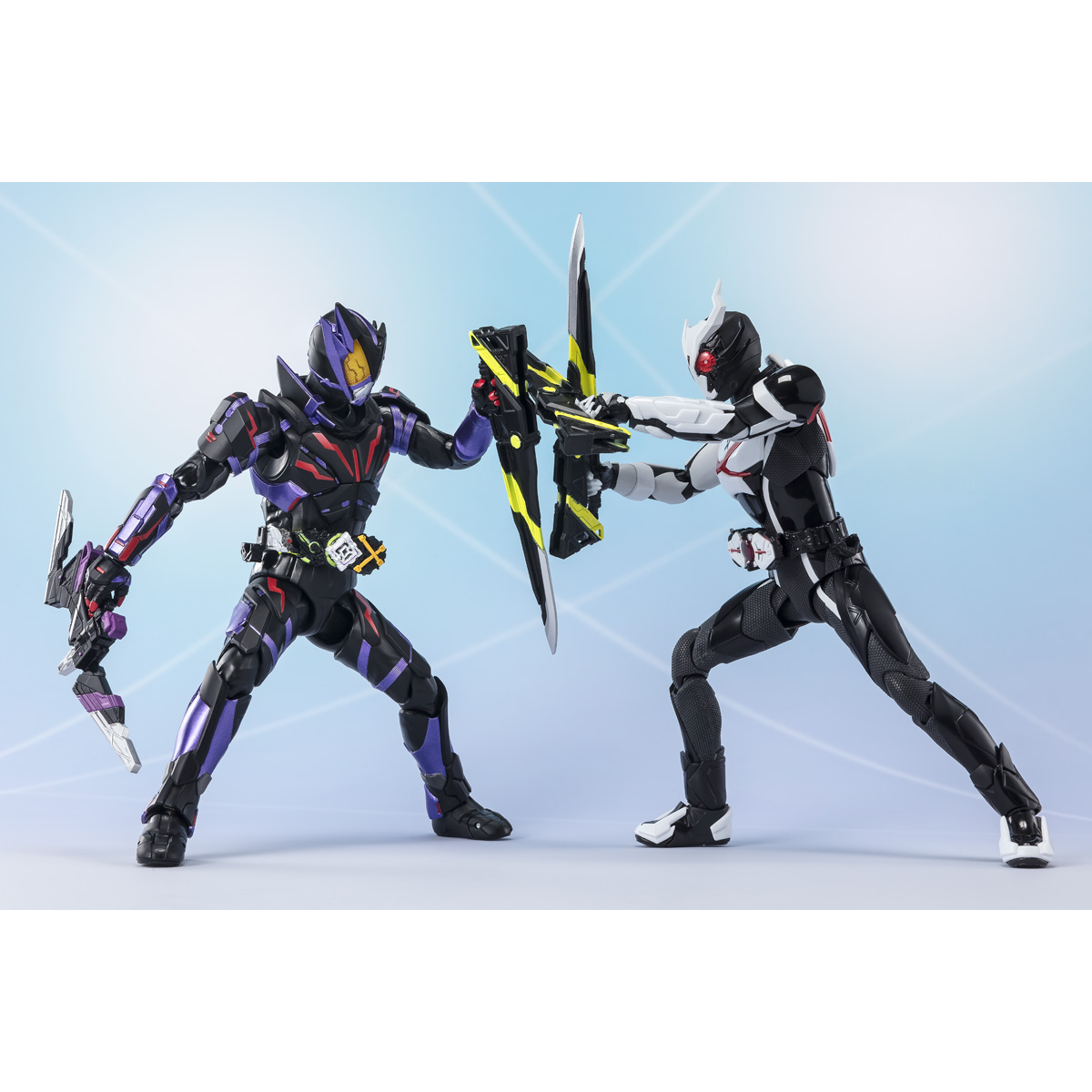 S.H.Figuarts KAMEN RIDER HOROBI ARK SCORPION FINAL BATTLE WEAPONS