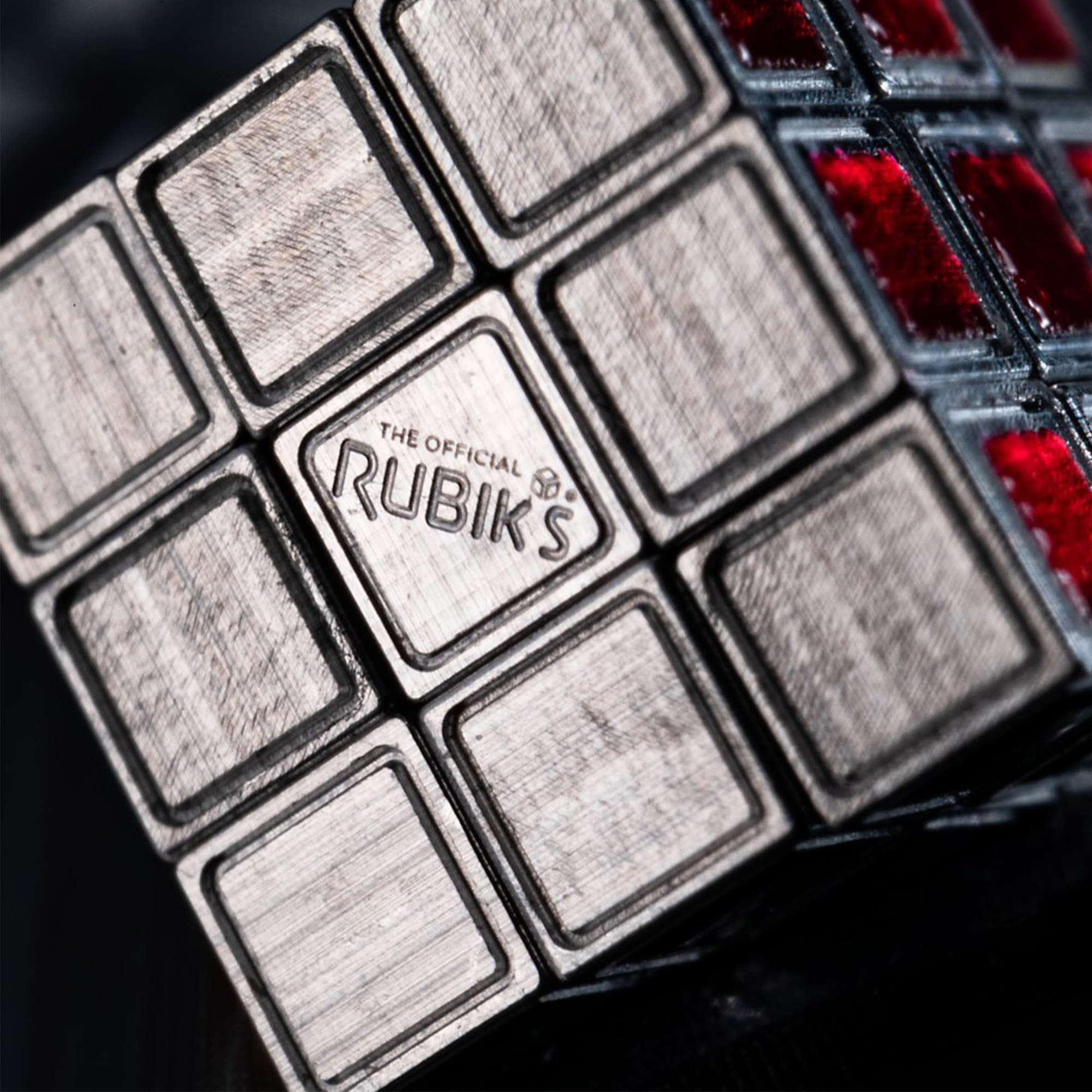 THE WORLD'S SMALLEST RUBIK'S CUBE -0.50cm ULTRA-PRECISION METAL