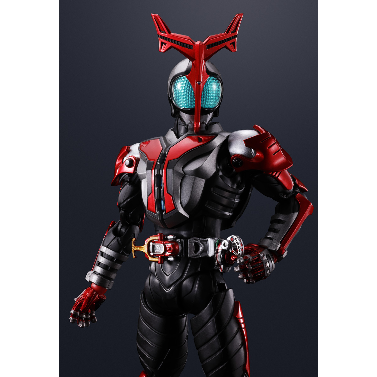 hig1003ページ‼️ S.H.Figuarts (SHINKOCCHOU SEIHOU) MASKED RIDER KABUTO hyper form
