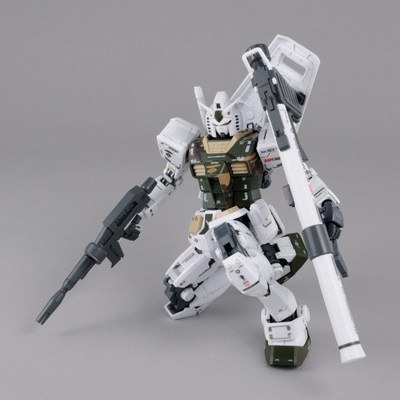 MG 1/100 AAPE RX-78-2 GUNDAM GRN-CAMO | 高達| PREMIUM BANDAI