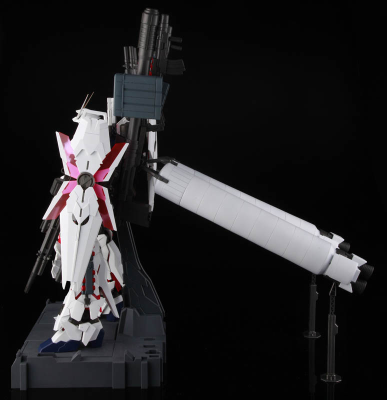 PG 1/60 FULL ARMOR EXPANSION UNIT FOR UNICORN GUNDAM | GUNDAM