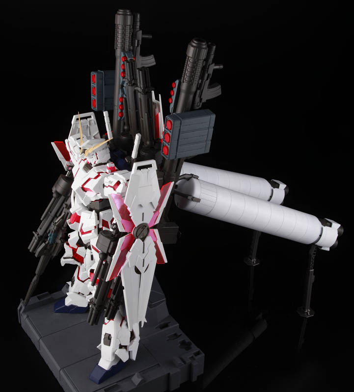 PGユニコーンガンダム+ FULL ARMOR UNIT 組み立て済み PG 1/60 FULL ARMOR EXPANSION UNIT FOR UNICORN GUNDAM | GUNDAM
