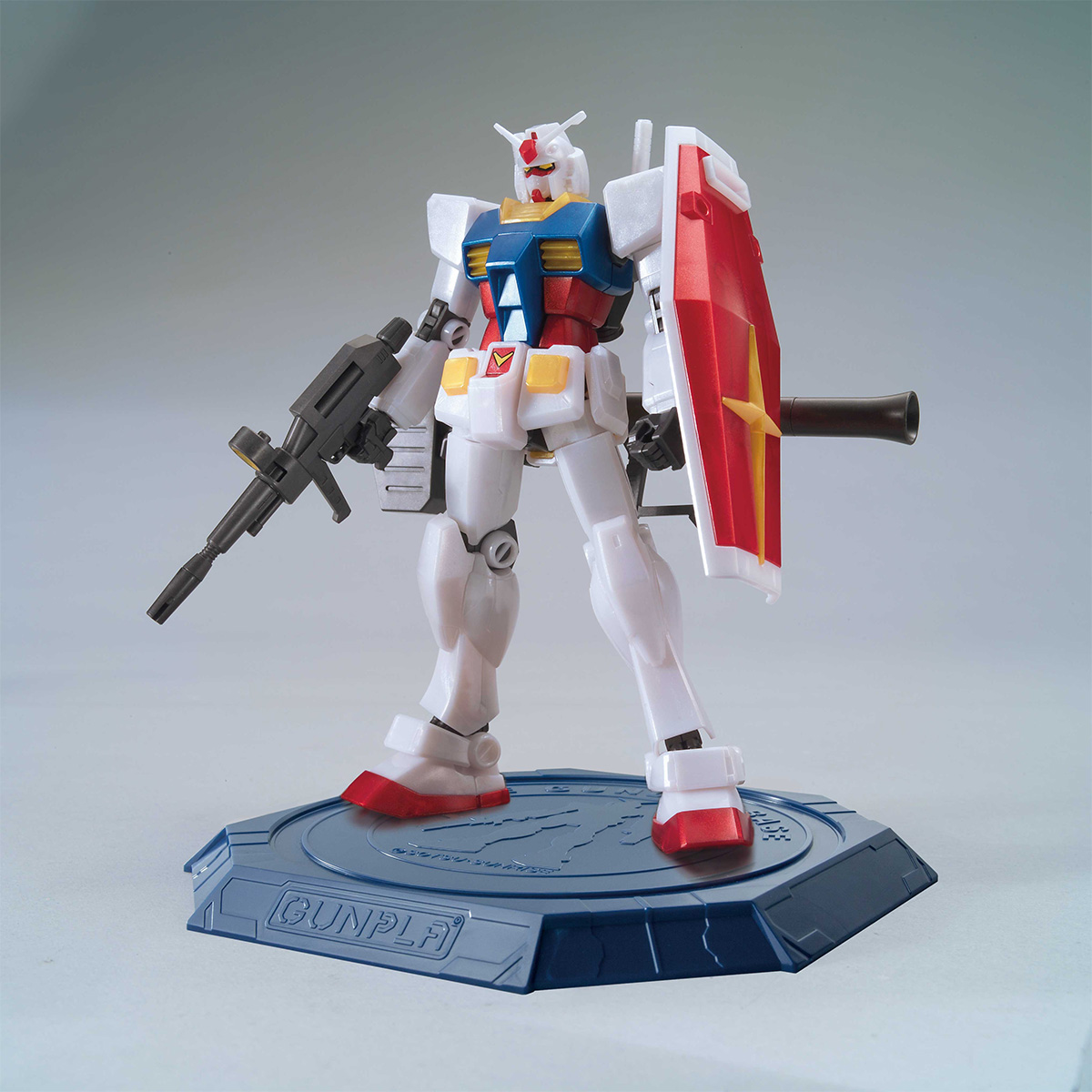 RX-78-2ガンダム (LLIC GLOSS INJECTION) HG 1/144 THE GUNDAM BASE LIMITED RX-78-2 GUNDAM ［METALLIC GLOSS