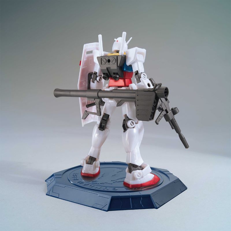 HG 1/144 THE GUNDAM BASE LIMITED RX-78-2 GUNDAM ［METALLIC