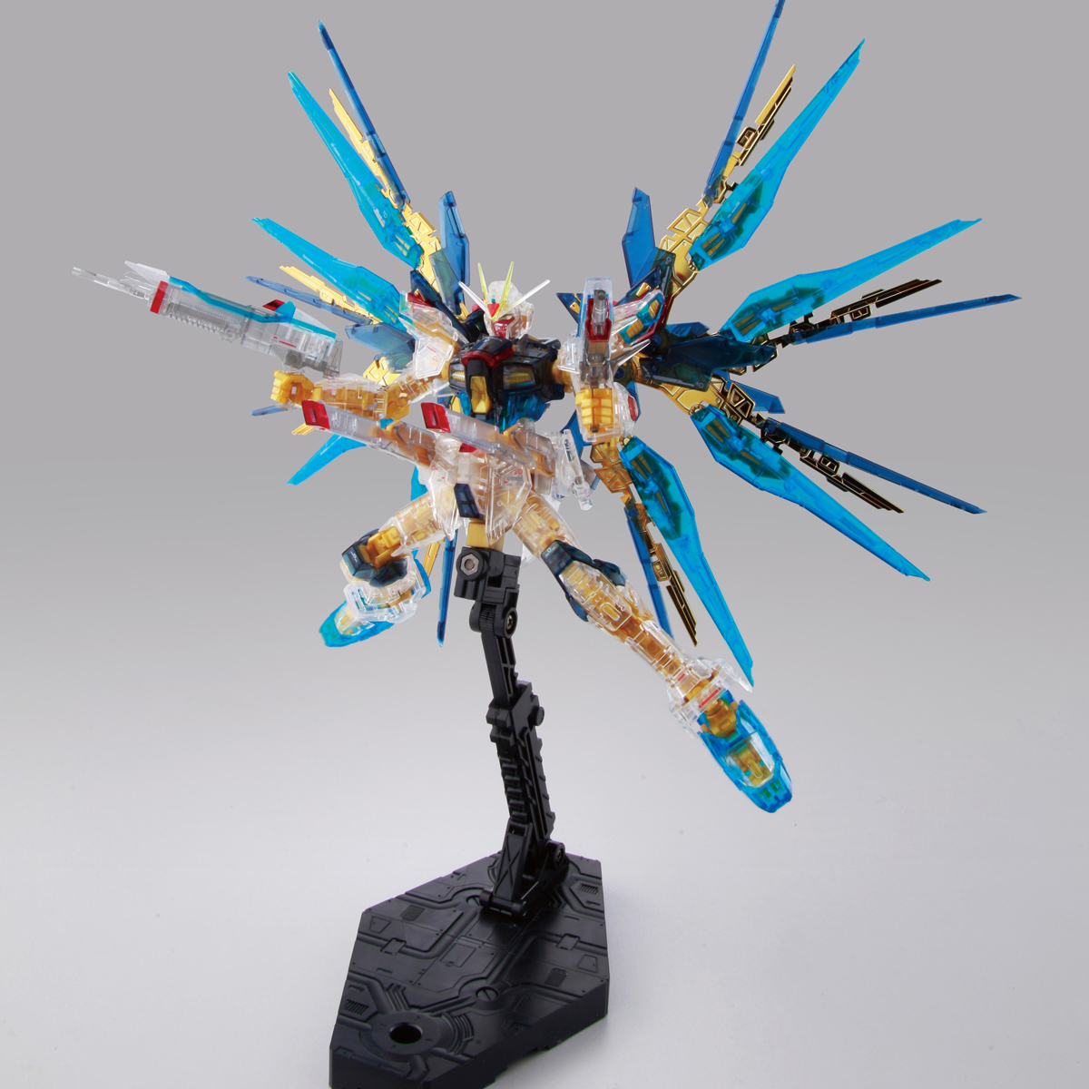 RG 1/144 STRIKE FREEDOM GUNDAM COLOR CLEAR VER.[Sep 2020 Delivery