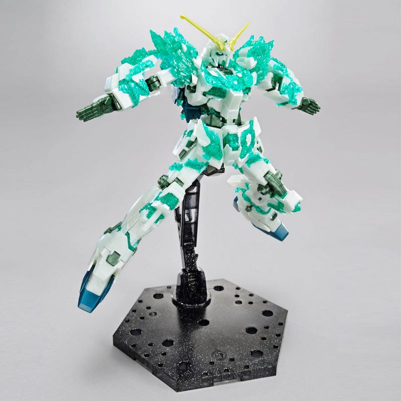 HG 1/144 THE GUNDAM BASE LIMITED UNICORN GUNDAM (LUMINOUS CRYSTAL