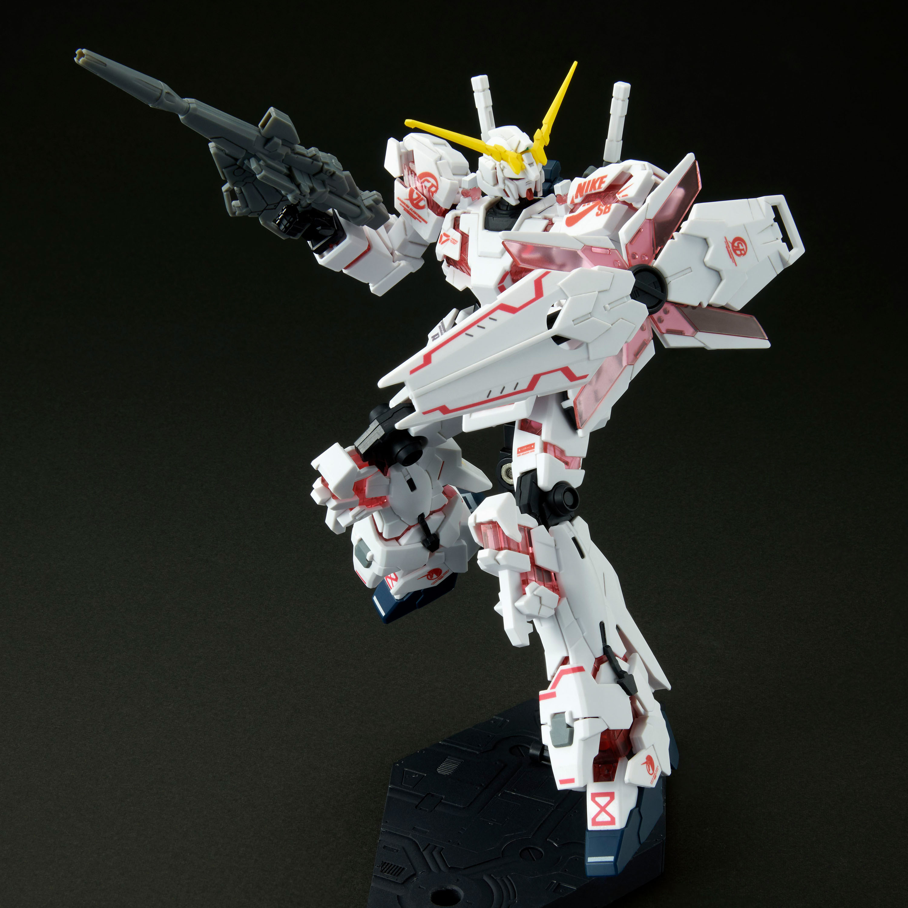 HG 1/144 ユニコーンガンダム Ver.NIKE SB HG 1/144 UNICORN GUNDAM (DESTROY MODE) Ver.NIKE SB | GUNDAM