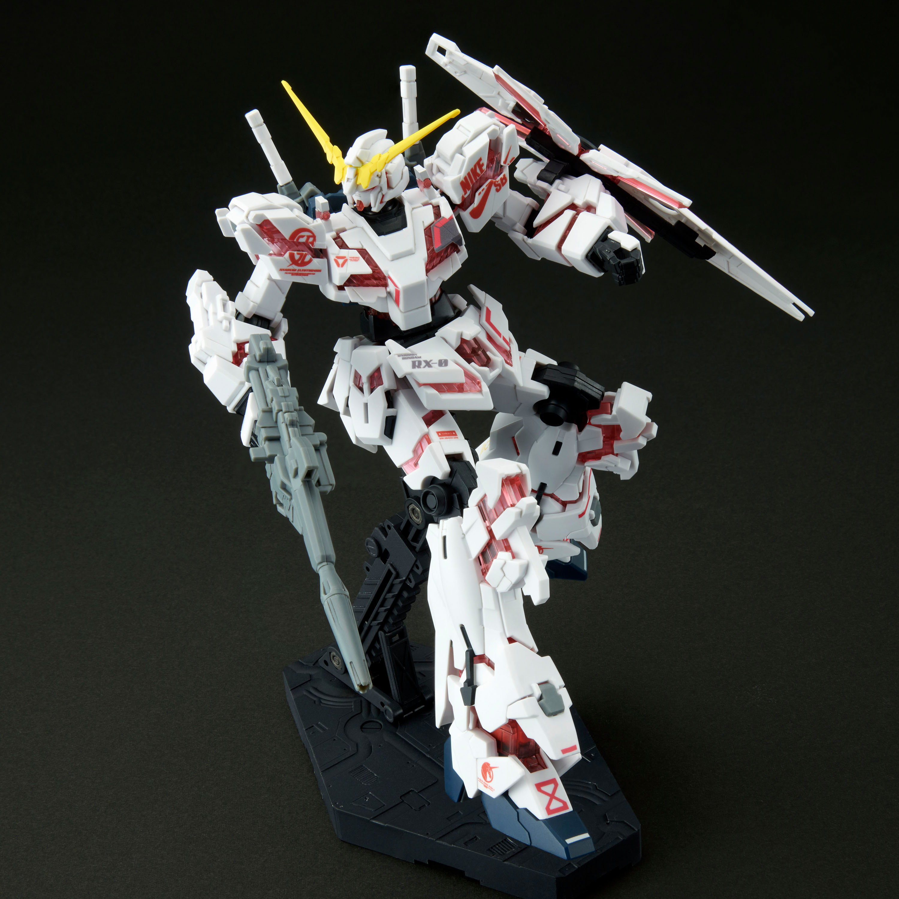 HG 1/144 UNICORN GUNDAM (DESTROY MODE) Ver.NIKE SB | GUNDAM