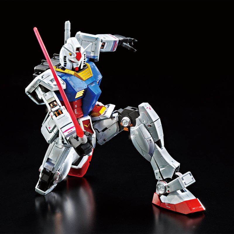 MG 1/100 THE GUNDAM BASE LIMITED RX-78-2 GUNDAM Ver.3.0 [TITANIUM