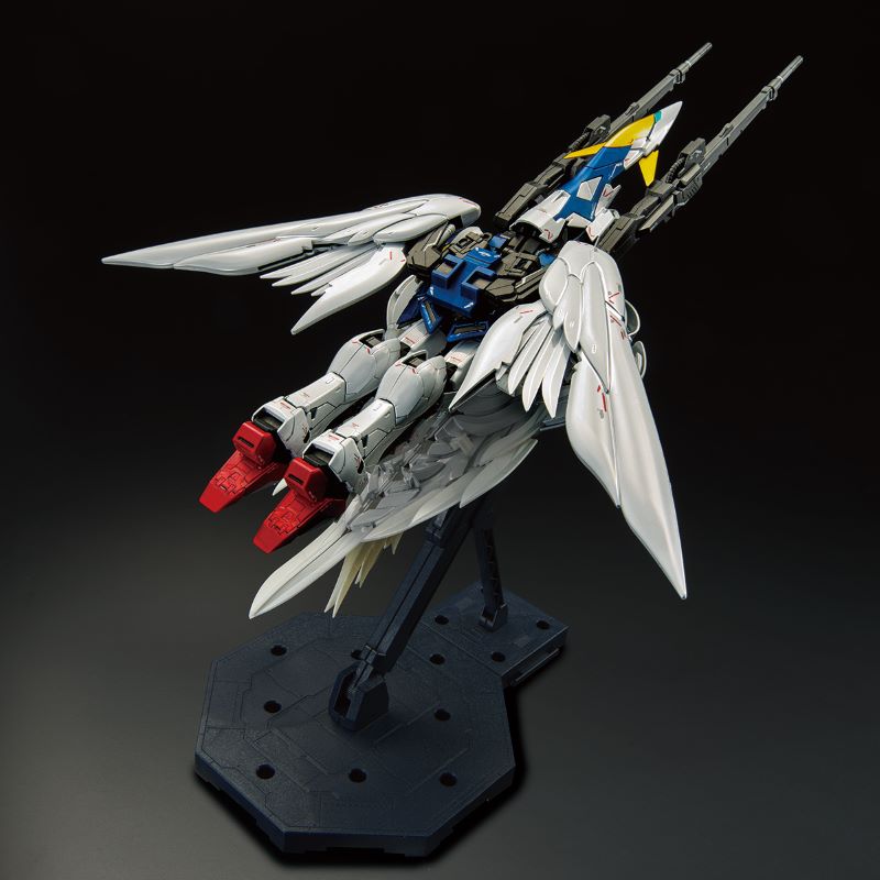 MG 1/100 THE GUNDAM BASE LIMITED WING GUNDAM ZERO EW Ver.Ka