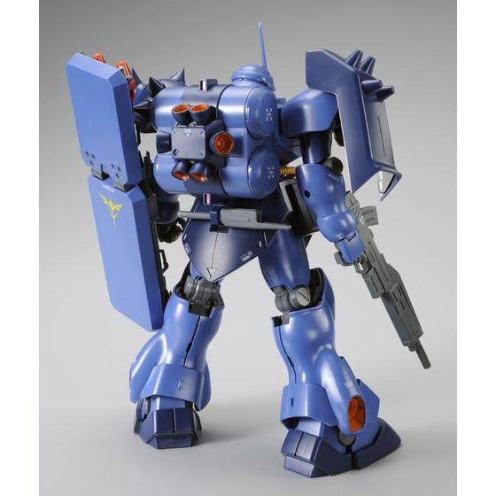 MG 1/100 Geara Doga (Rezin Schnyder's Use) - tampilan samping