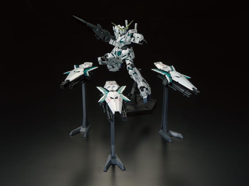 ロボット UNICORN GUNDAM [FINAL BATTLE Ver.] Amazon.com: Bandai PG 1/60 RX-0 Unicorn Gundam (Final Battle