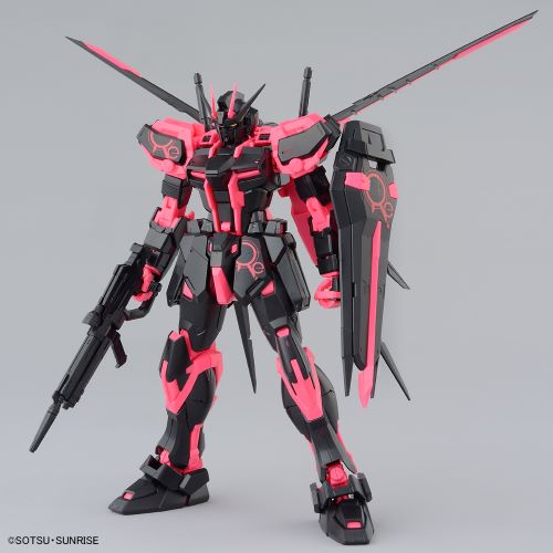 MG 1/100 AILE STRIKE GUNDAM Ver.RM [RECIRCULATION COLOR/NEON PINK