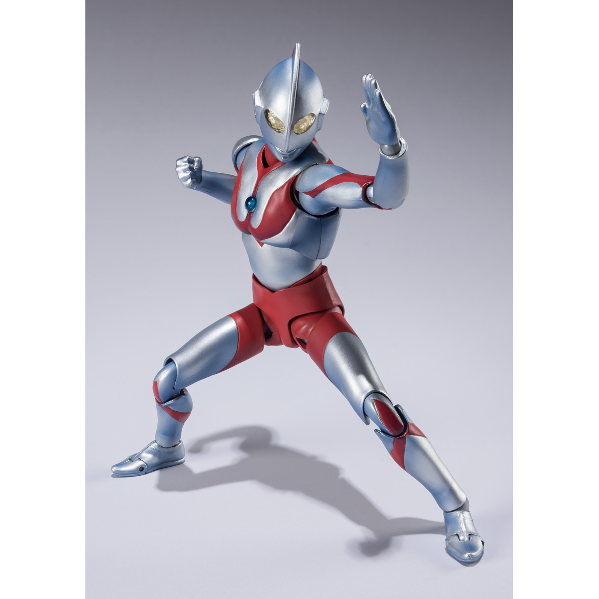ULTRAMAN [THE RISE OF ULTRAMAN] s.h.figuarts ウルトラマン 【公式通販】