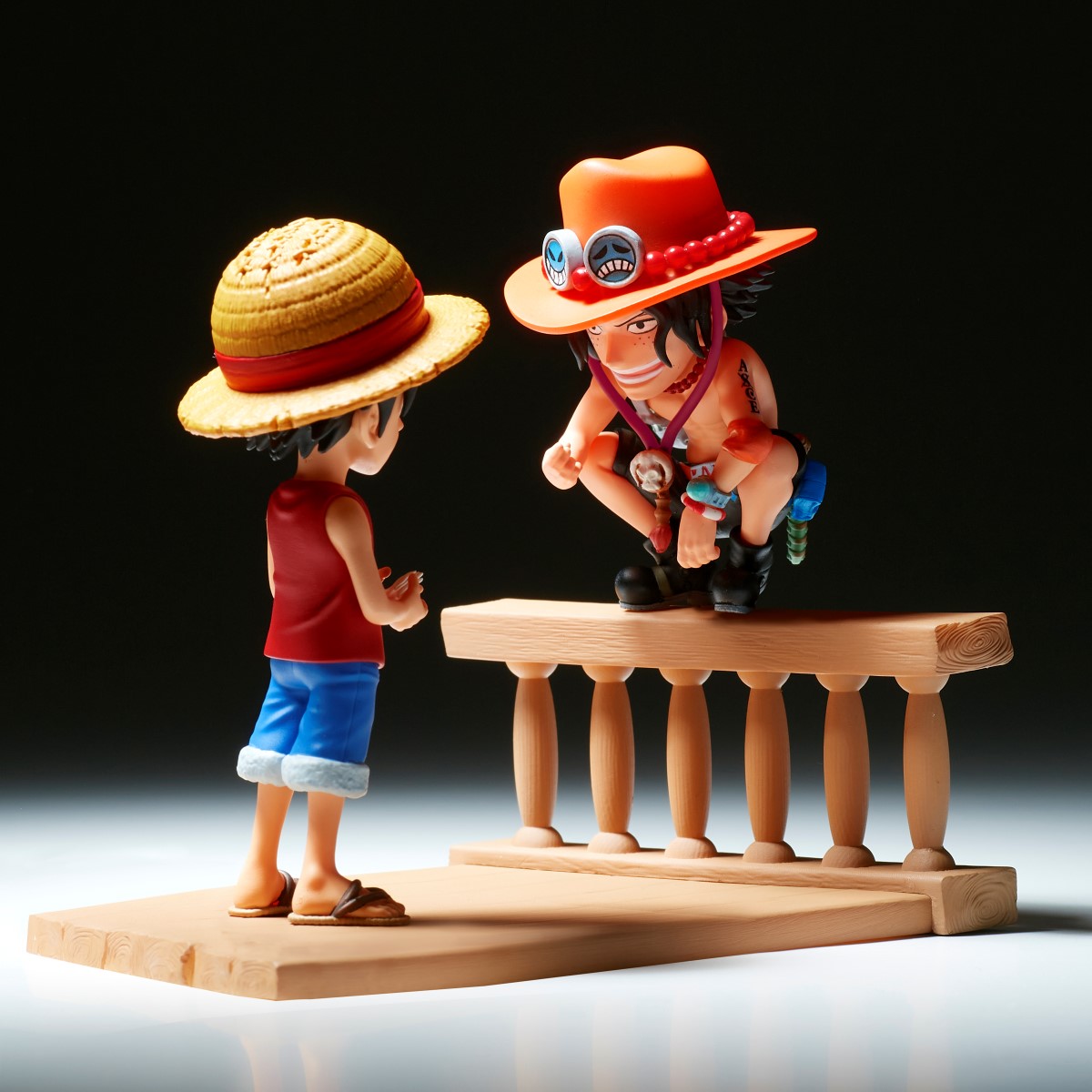 ONE PIECE WORLD COLLECTABLE FIGURE LOG STORIES-MONKEY.D.LUFFY