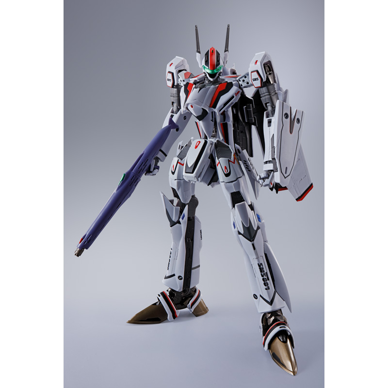 DX Chogokin VF-25F Super Messiah Valkyrie (Alto Saotome Custom