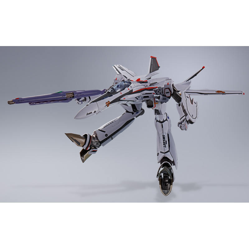 DX Chogokin VF-25F Super Messiah Valkyrie (Alto Saotome Custom