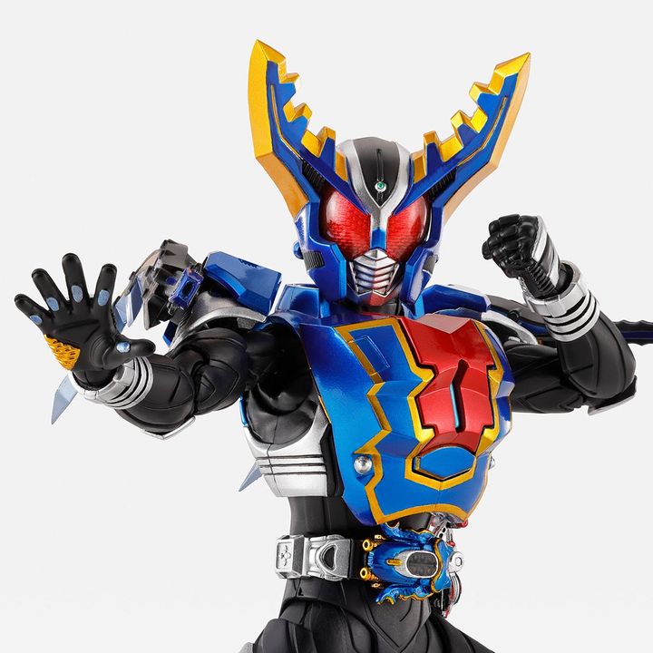 S.H.Figuarts (SHINKOCCHOU SEIHOU) MASKED RIDER GATACK HYPER FORM 