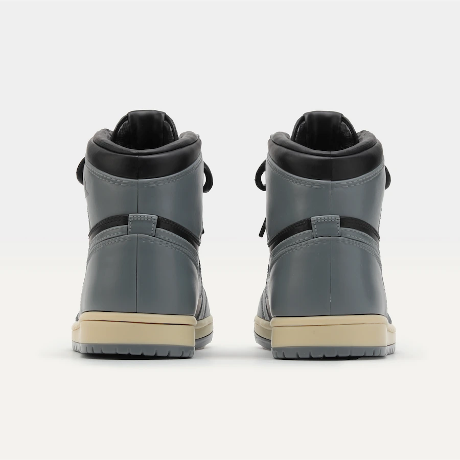 NIKE AIR JORDAN 1 HIGH 85 SHADOW AND REVERSE SHADOW MODEL