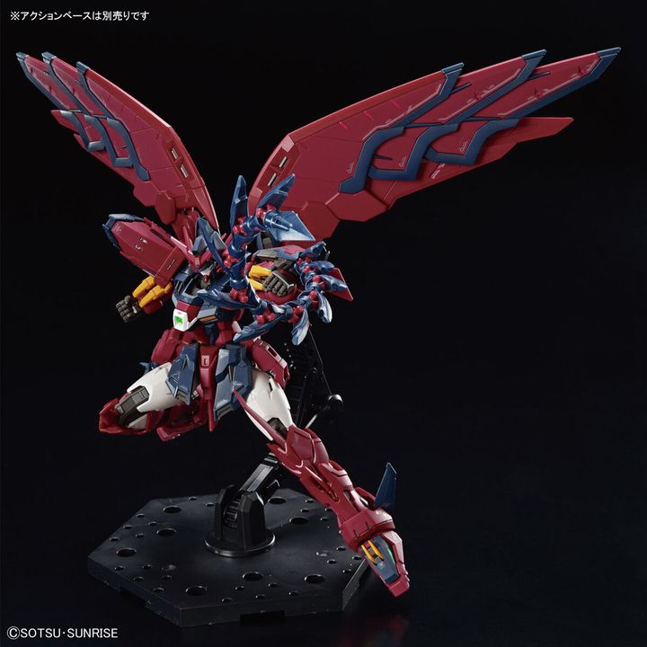 RG 1/144 Gundam Epyon - pose dinamis dengan Beam Sword