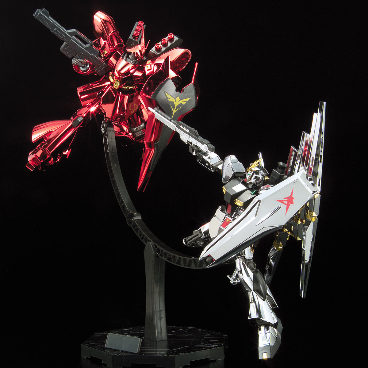 カ*タ様 ガンプラ！レアセット（RG＆HG・νガンダム、サザビー、YF-19他） HG 1/144 THE GUNDAM BASE LIMITED νGUNDAM vs SAZABI | GUNDAM