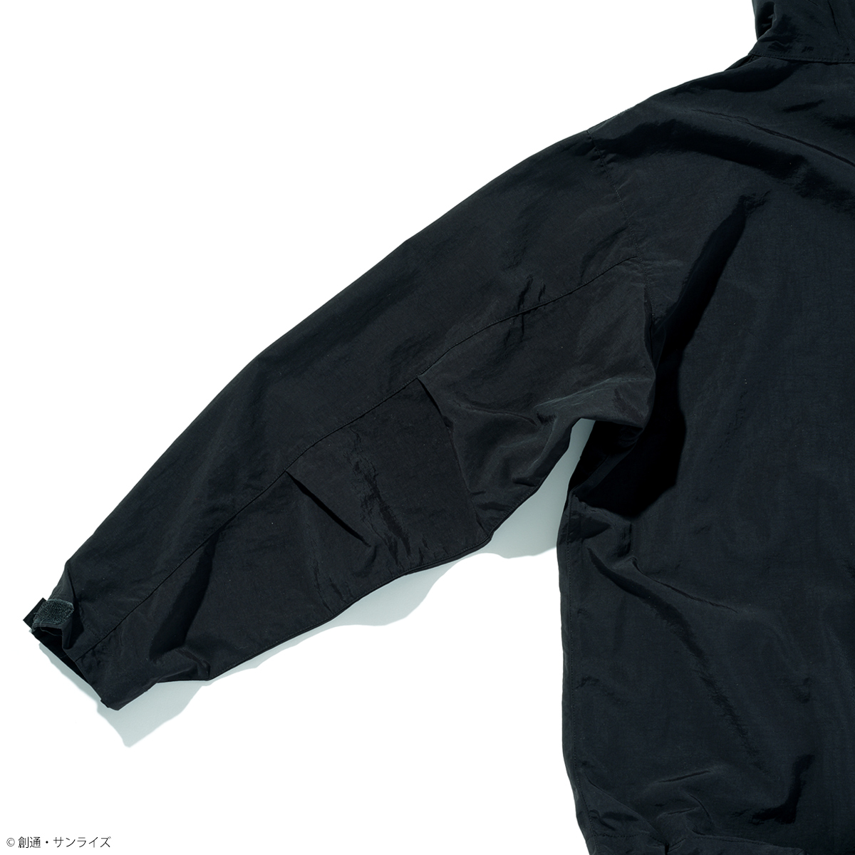 Excellent condition Ennoy tri mountain Nylon Hoodie