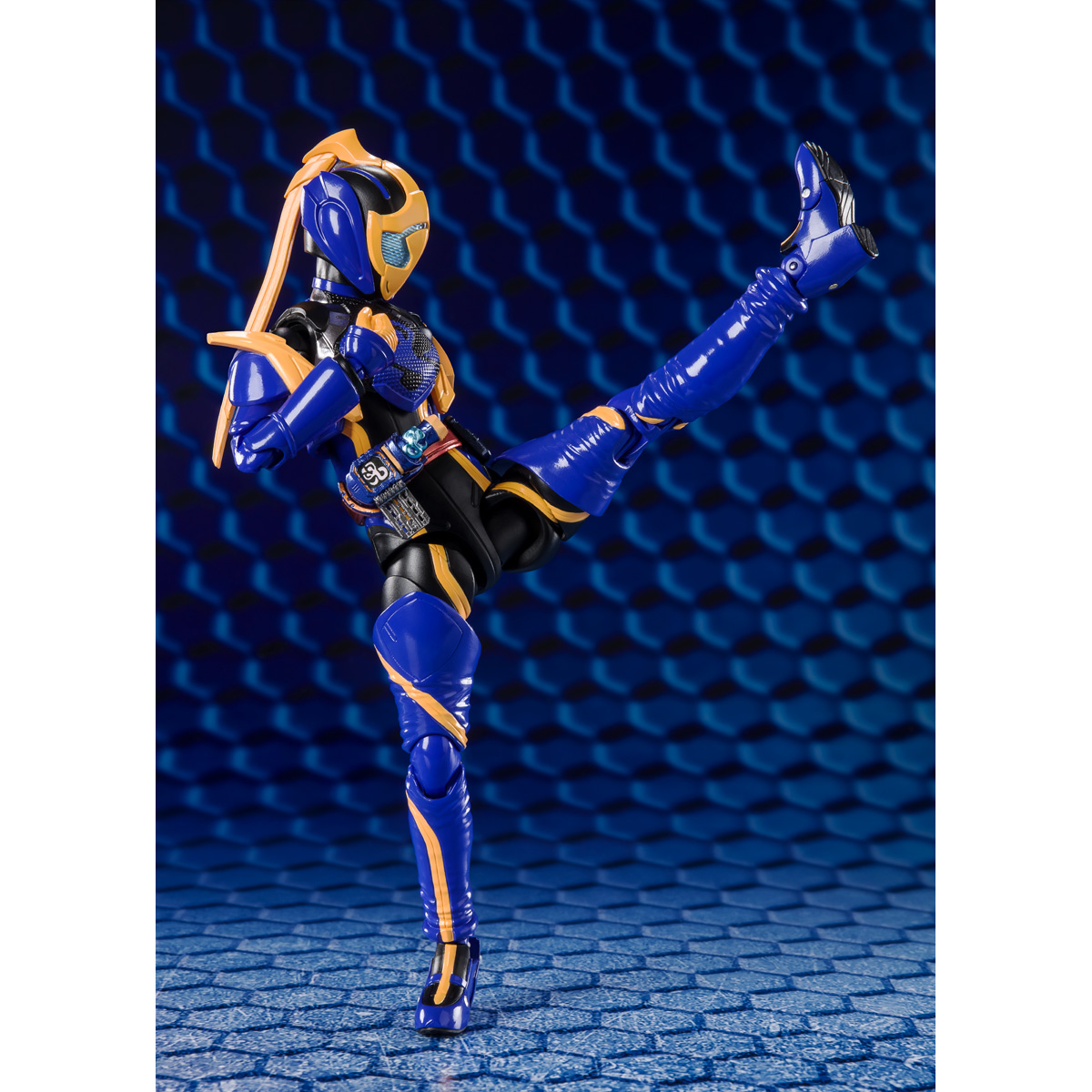 S.H.Figuarts KAMEN RIDER JEANNE COBRA GENOME & LOVEKOV KUJAKU GENOME ...