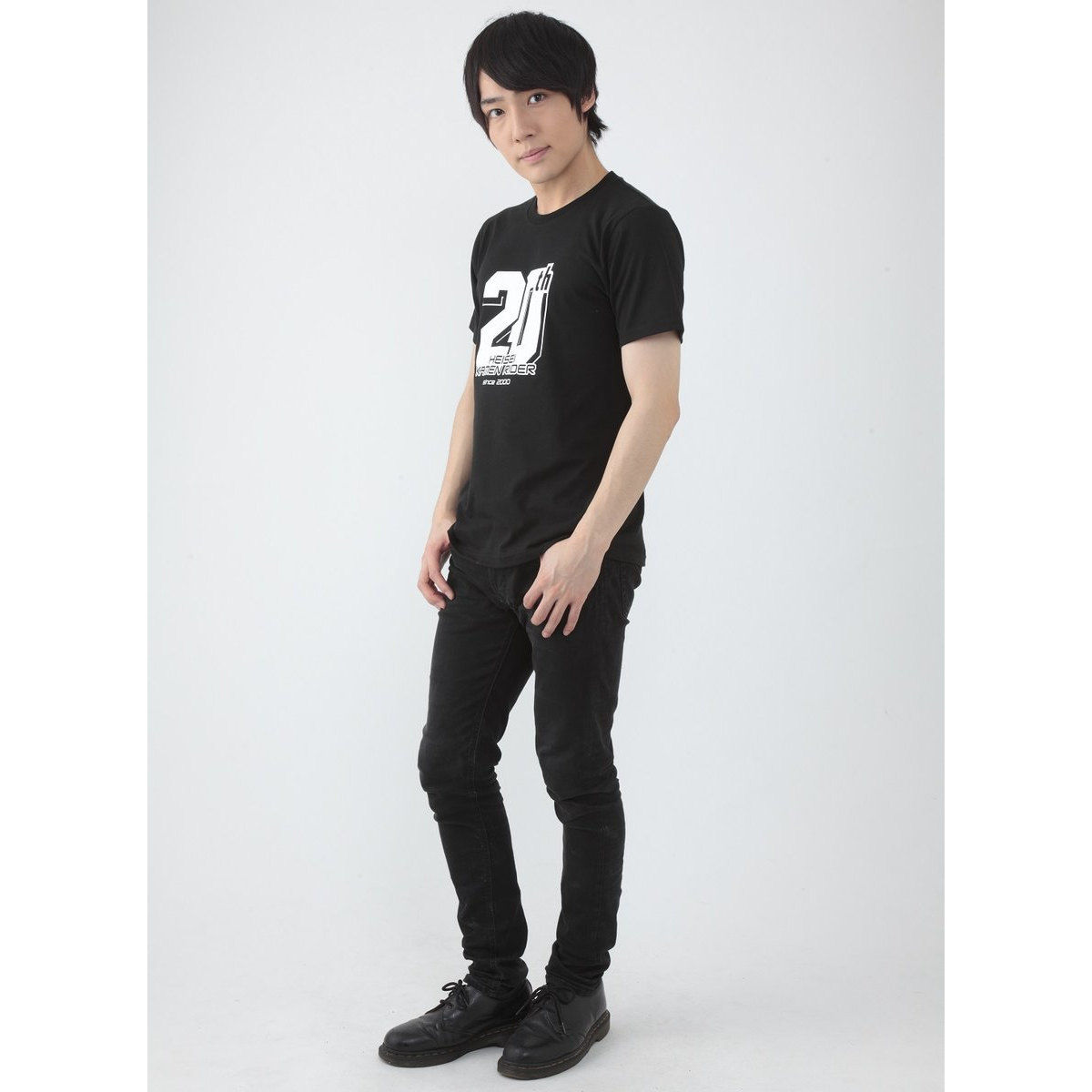 KAMEN RIDER ZI-O & HEISEI RIDER T-shirt (20th LOGO)