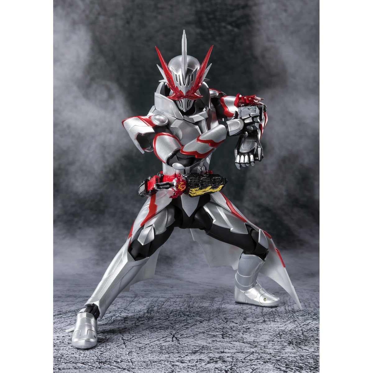 S.H.Figuarts KAMEN RIDER SABER DRAGONIC KNIGHT | KAMEN RIDER / MASKED