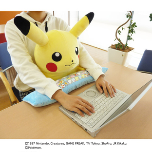 PC CUSHION PIKACHU [May 2017 Delivery]