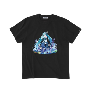 STRICT-G Mobile Suit Gundam 45th Anniversary x MIKU Collaboration T-shirt MOBILE SUIT GUNDAM 00 illustrated by toridamono