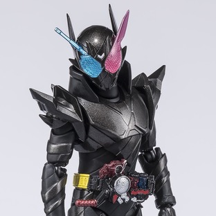 S.H.Figuarts KAMEN RIDER BUILD RABBIT TANK HAZARD FORM HEISEI GENERATIONS EDITION