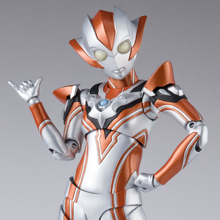 S.H.Figuarts ULTRAWOMAN GRIGIO