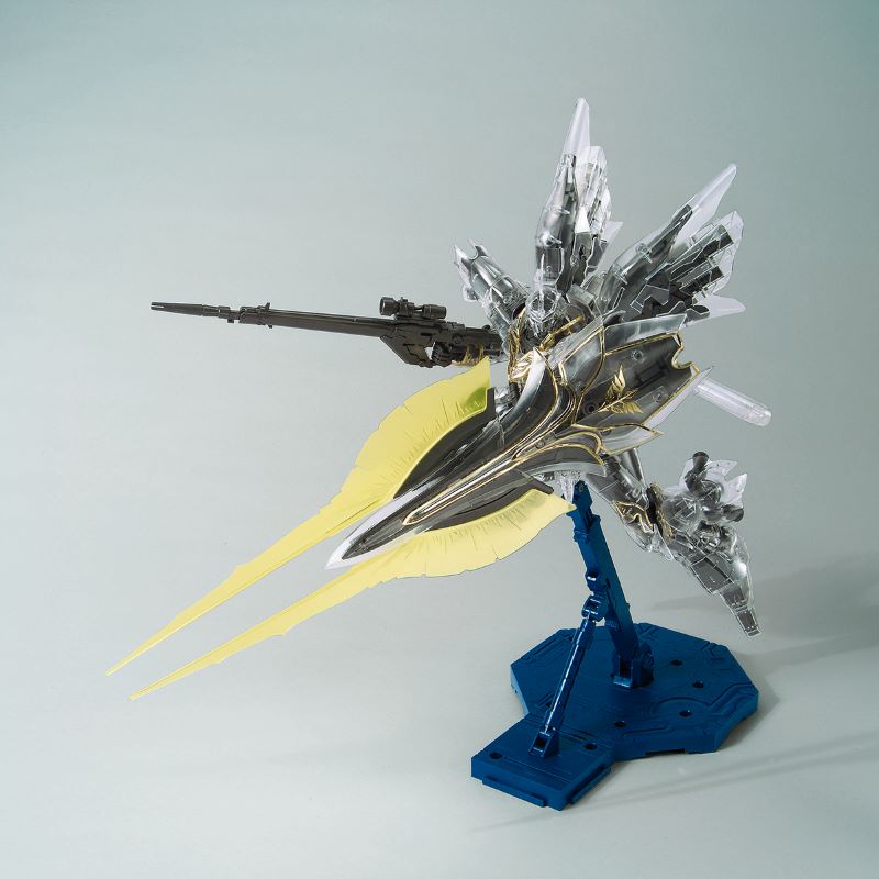 MG 1/100 ガンダムベース限定 シナンジュ[メカニカルクリア] − 商品情報｜THE GUNDAM BASE - ガンダムベース公式サイト