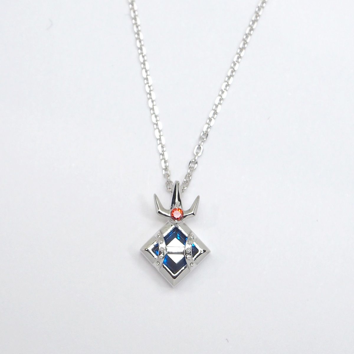 Kamen Rider W/MATERIAL CROWN Necklace