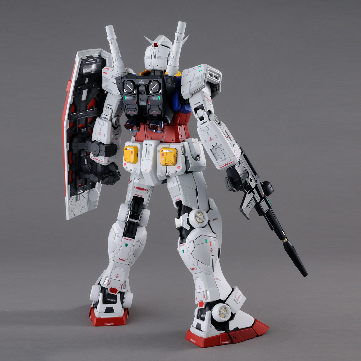 PG UNLEASHED 1/60 RX-78-2 GUNDAM