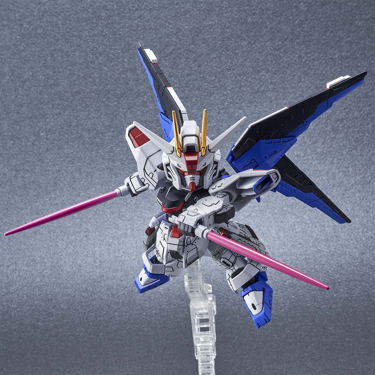 Sd Gundam Ex Standard The Gundam Base Limited Zgmf X10a Freedom Gundam Ver Gcp Gundam Premium Bandai Usa Online Store For Action Figures Model Kits Toys And More