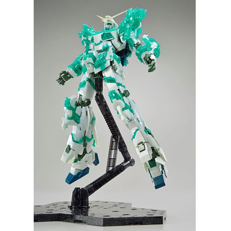 MG 1/100 THE GUNDAM BASE LIMITED UNICORN GUNDAM (LUMINOUS CRYSTAL BODY ...