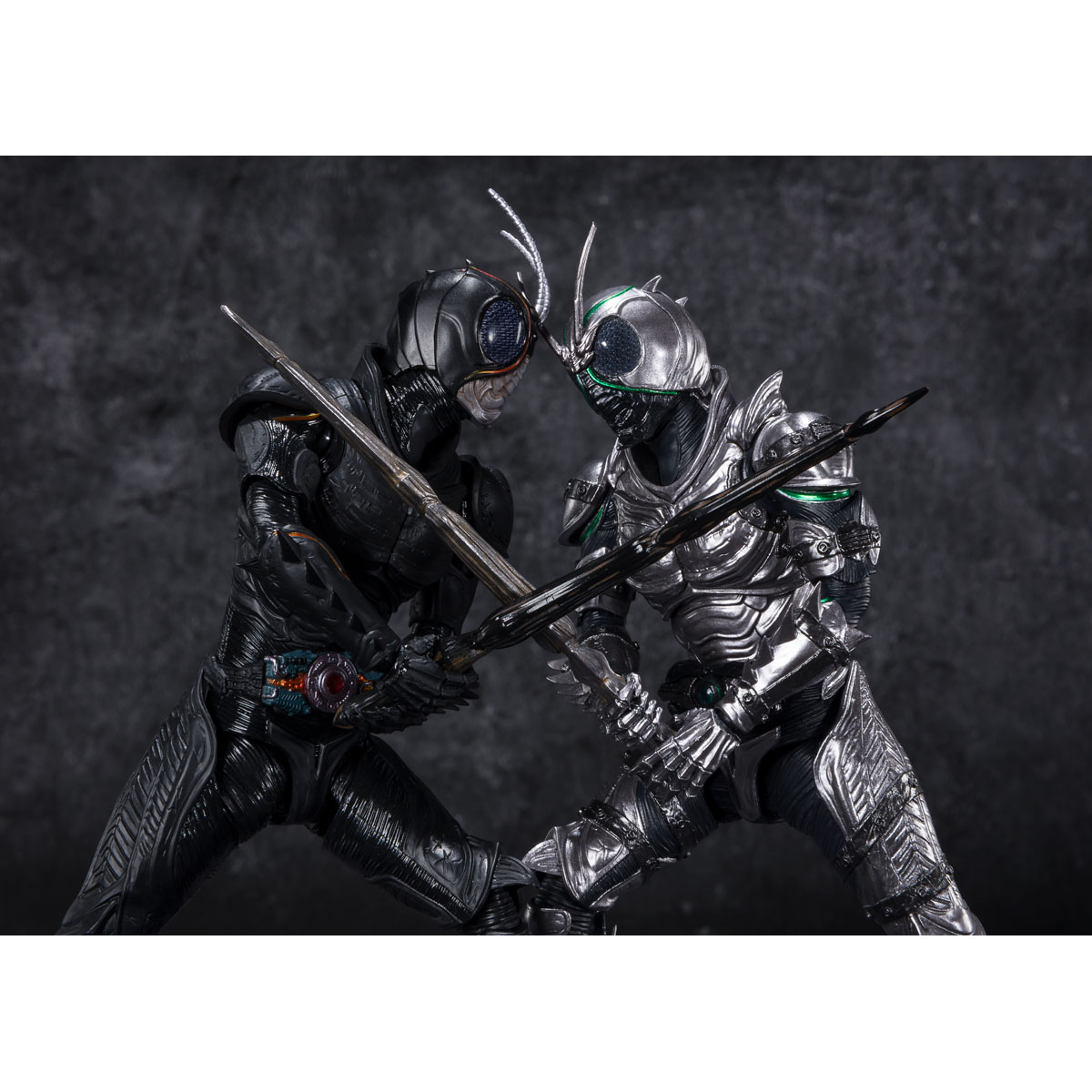 S.H.Figuarts KAMEN RIDER SHADOWMOON | Kamen Rider | PREMIUM BANDAI 
