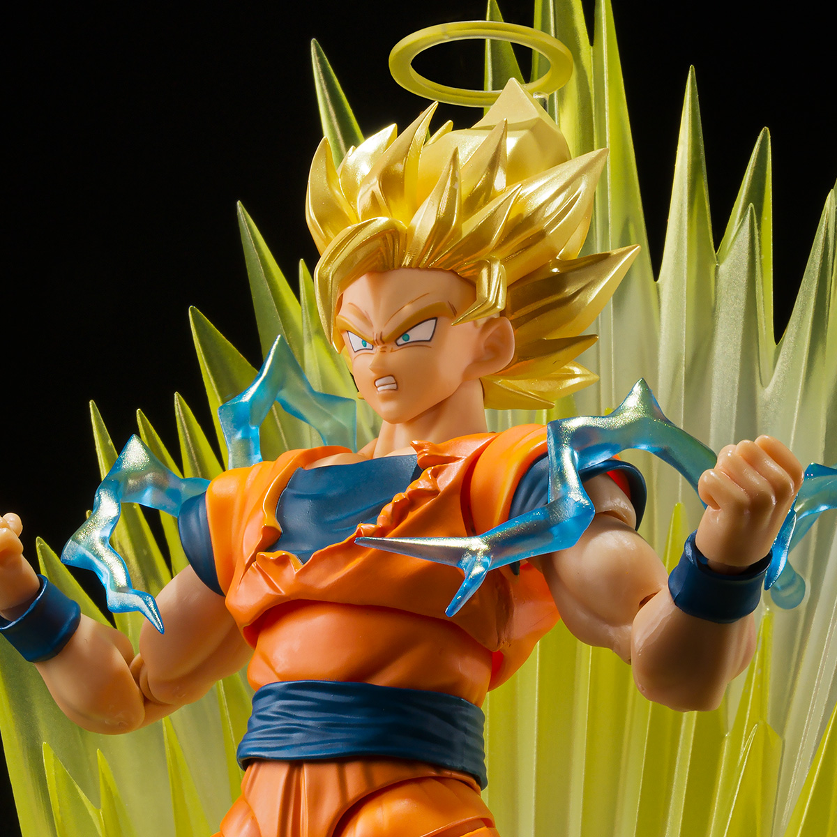 Son Goku Super Sayajin, attack position, full body