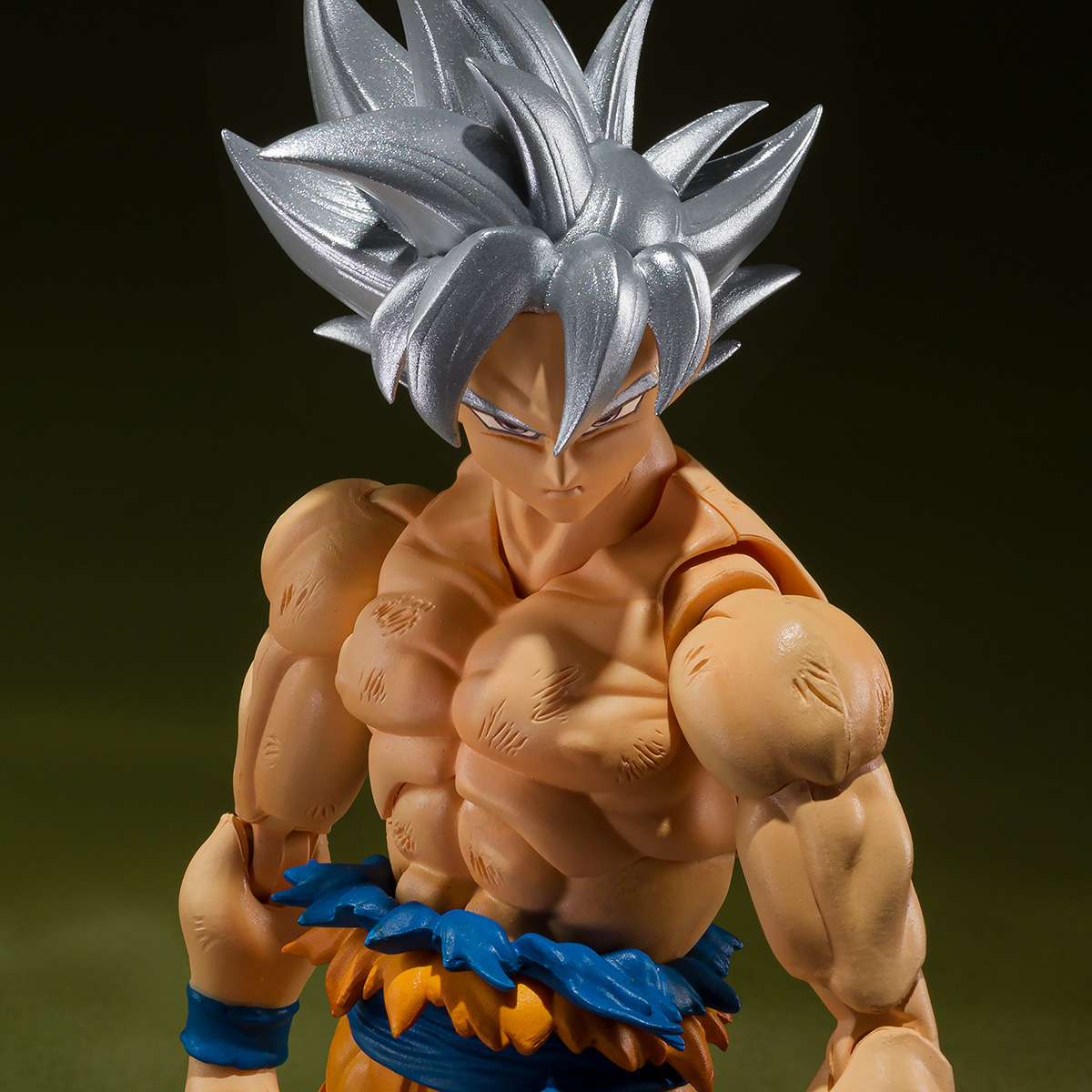 Goku ultra instinct figure 2024 bandai